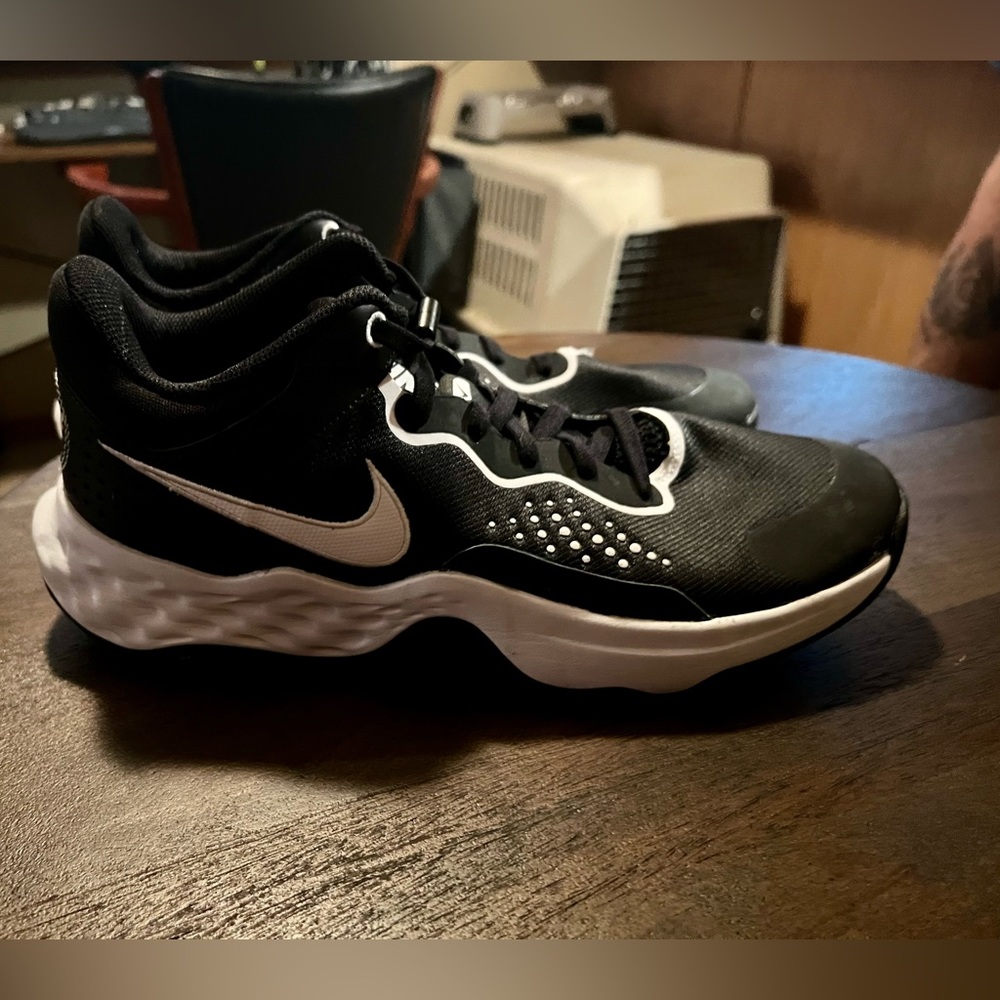 Nike basketball shoes size 10.5.